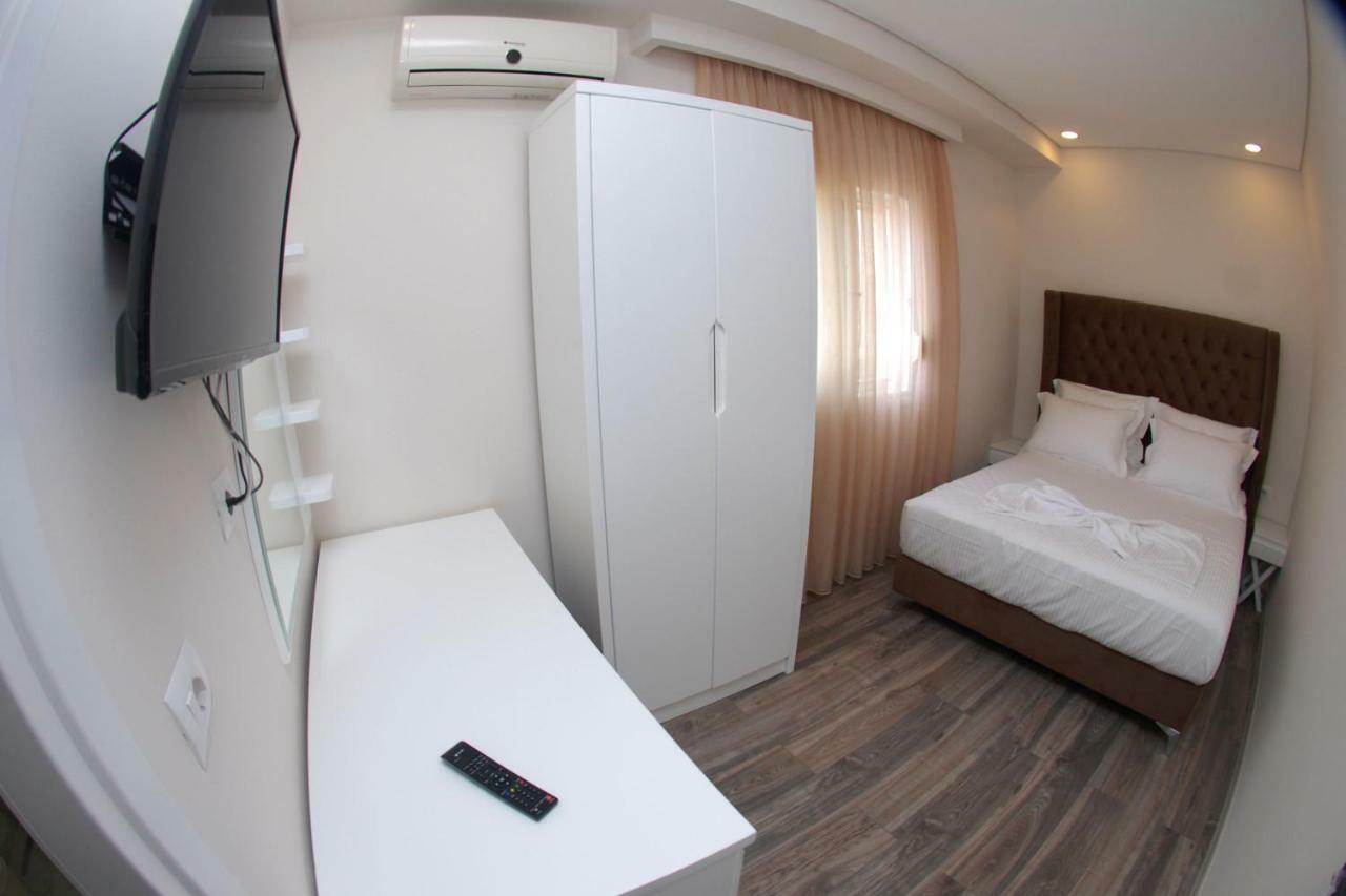 Hotel Ramo Saranda Екстер'єр фото