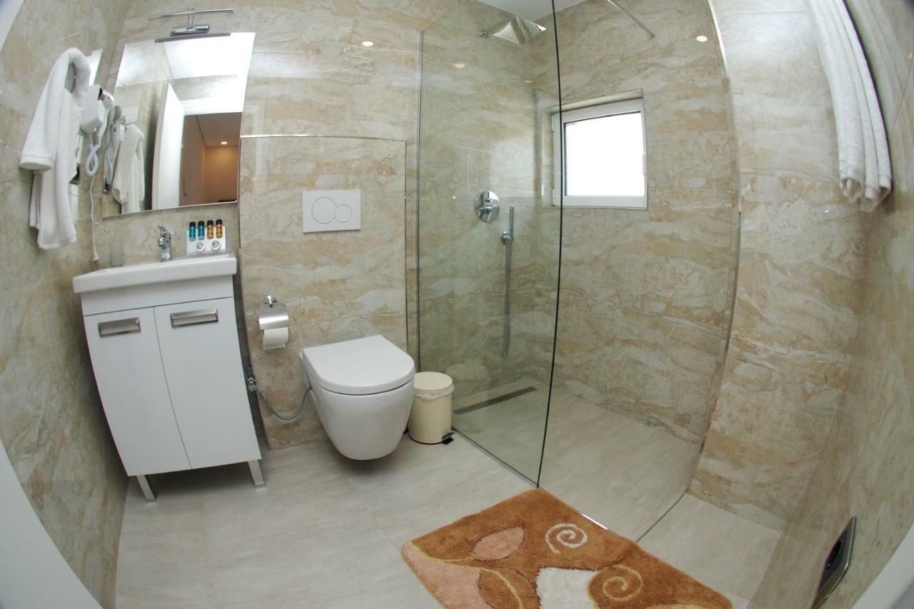 Hotel Ramo Saranda Екстер'єр фото