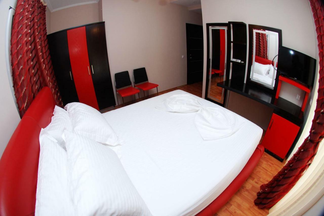 Hotel Ramo Saranda Екстер'єр фото