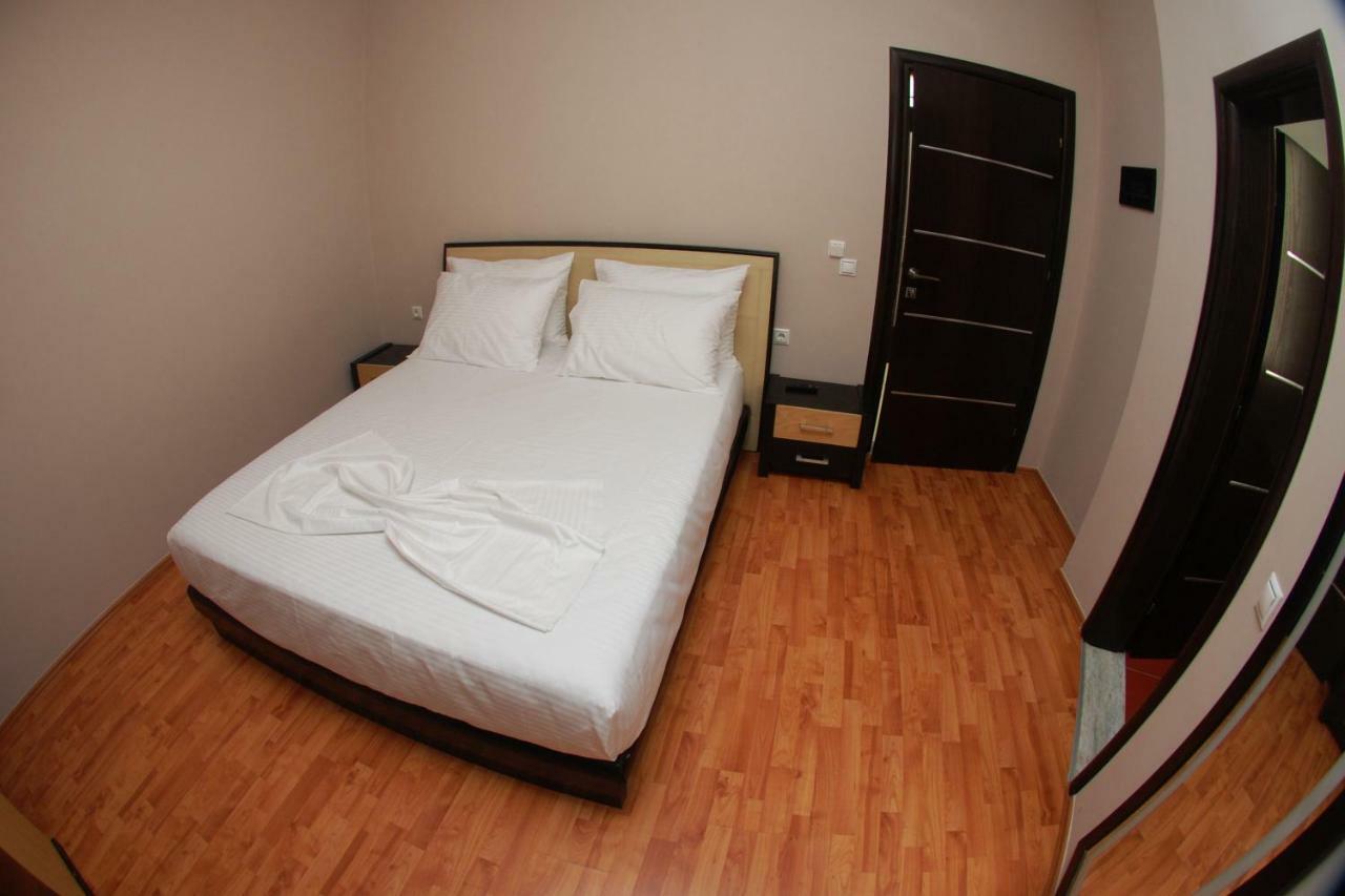 Hotel Ramo Saranda Екстер'єр фото