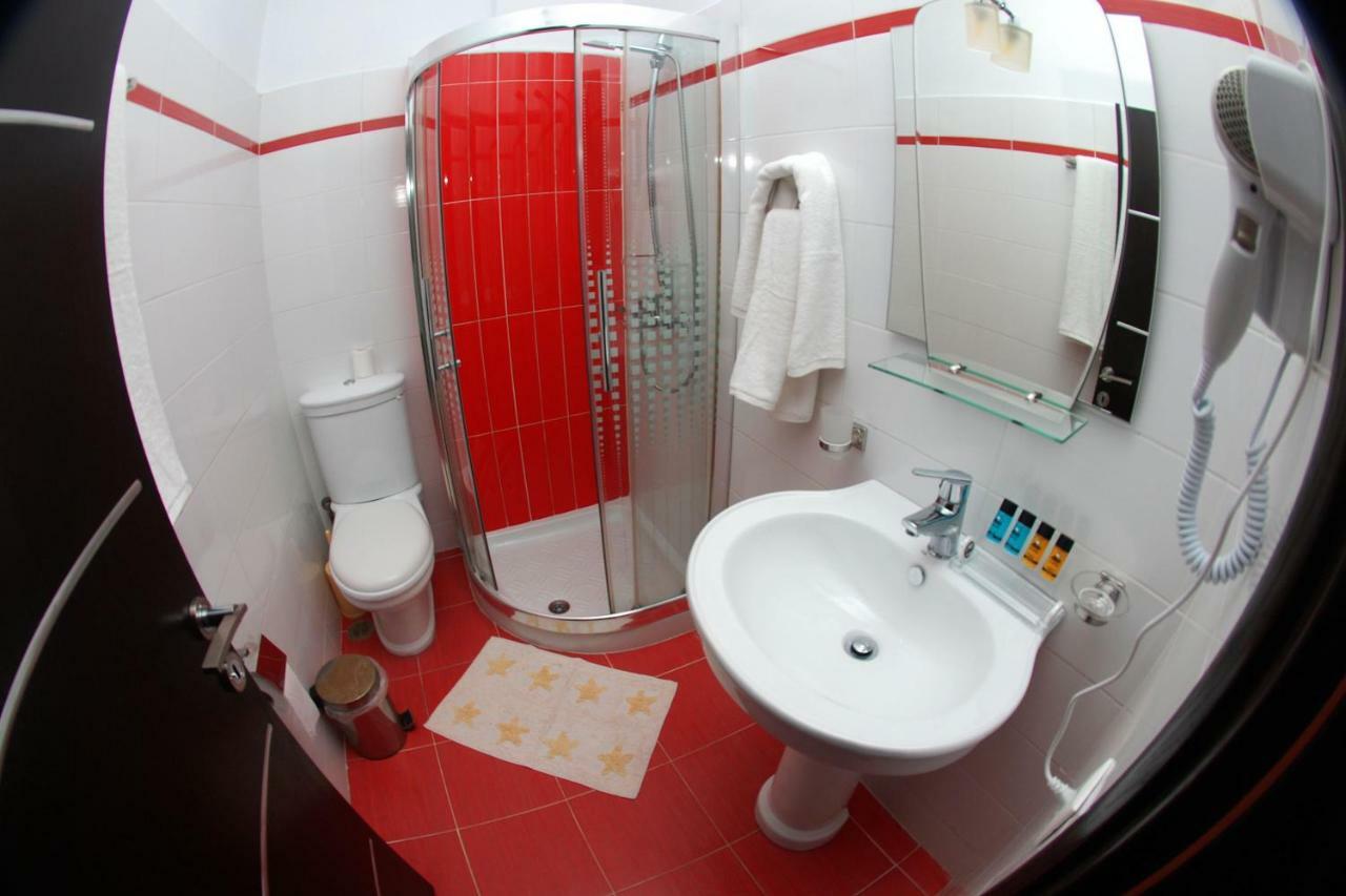 Hotel Ramo Saranda Екстер'єр фото
