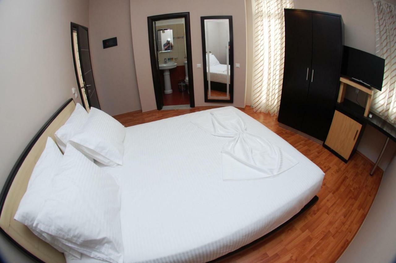 Hotel Ramo Saranda Екстер'єр фото