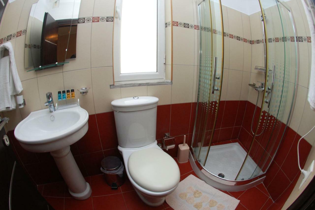 Hotel Ramo Saranda Екстер'єр фото