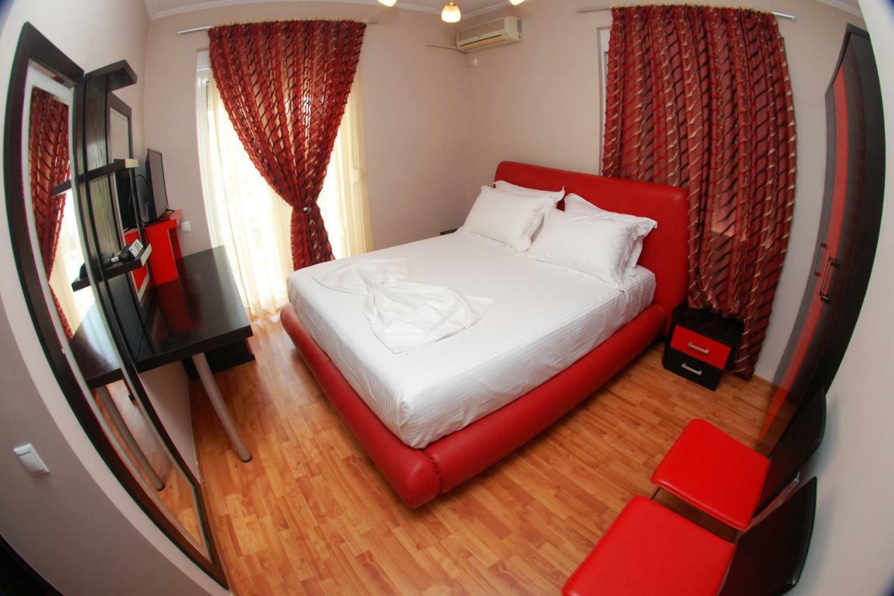 Hotel Ramo Saranda Екстер'єр фото