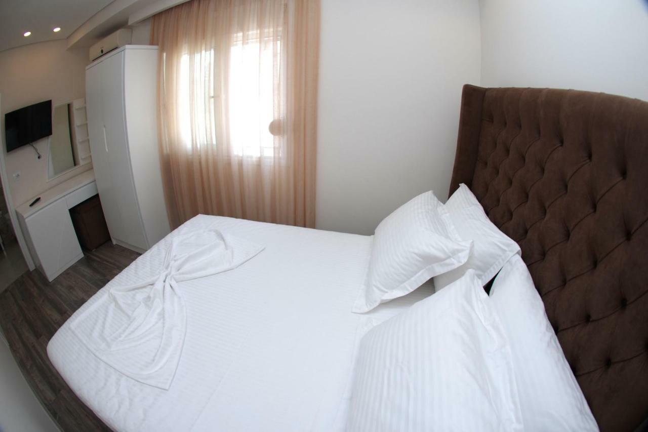 Hotel Ramo Saranda Екстер'єр фото