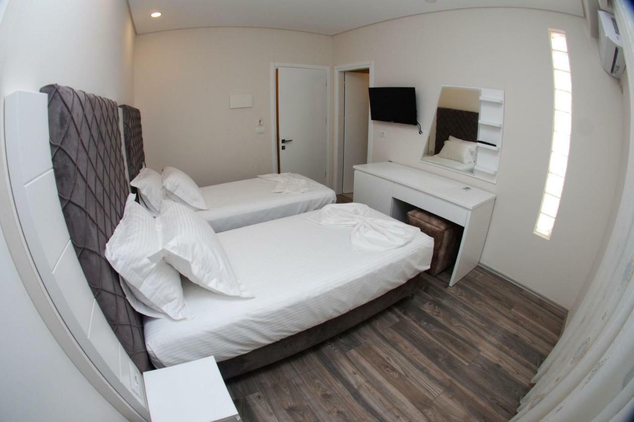Hotel Ramo Saranda Екстер'єр фото