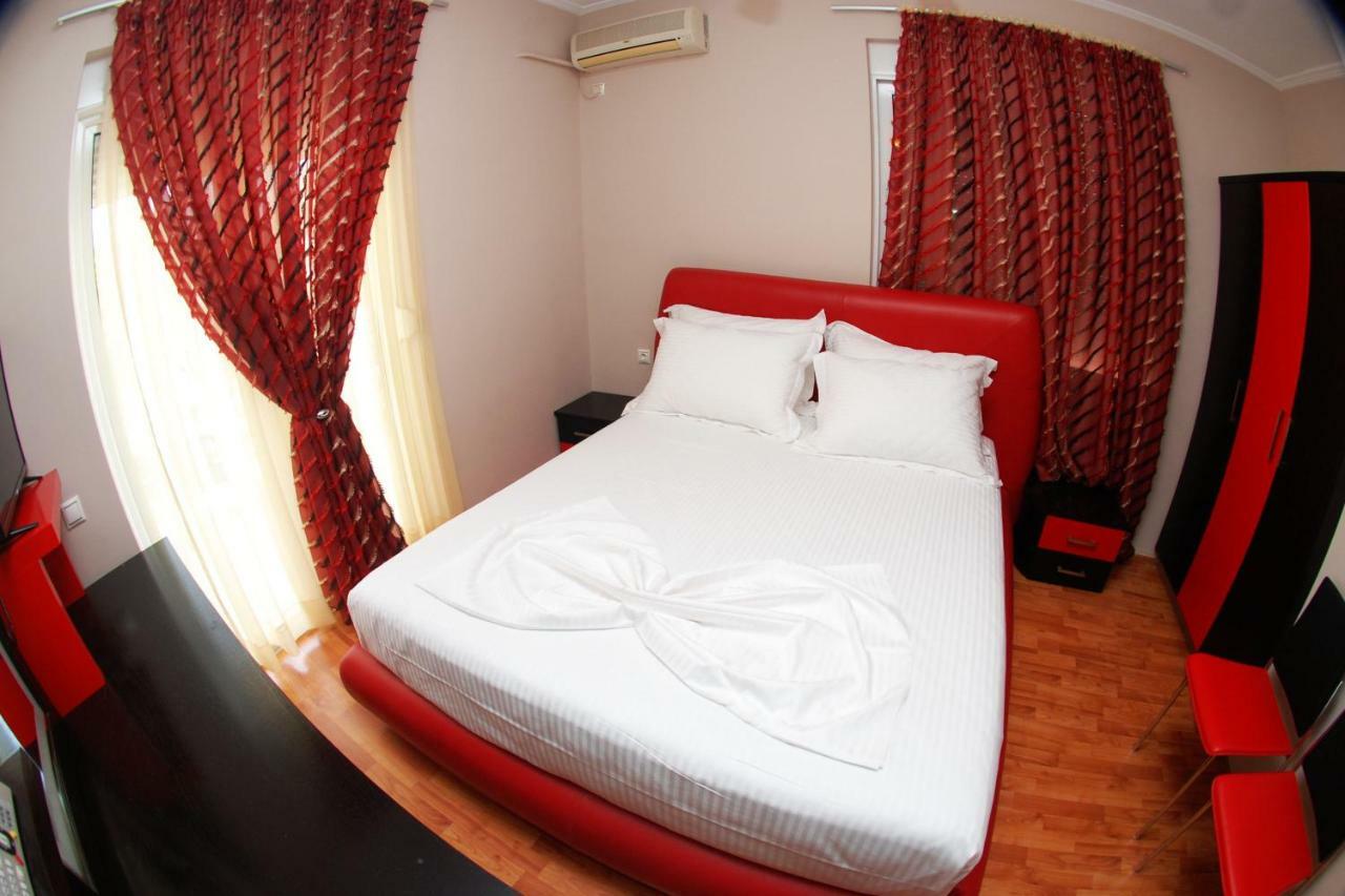 Hotel Ramo Saranda Екстер'єр фото